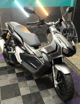 HONDA ADV 